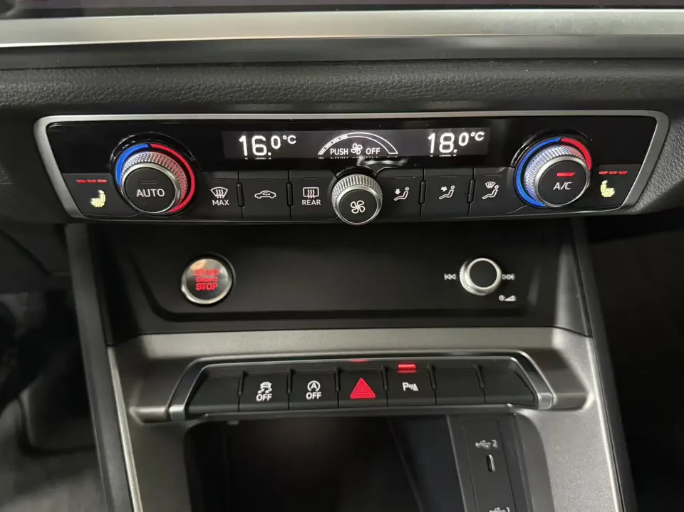 Audi Q3 Audi Q3 2021 35 TFSI Fashionable and Dynamic 2022 — миниатюра 3