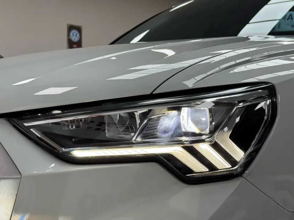 Audi Q3 Audi Q3 2022 35 TFSI Fashionable and Dynamic 2023 — миниатюра 3