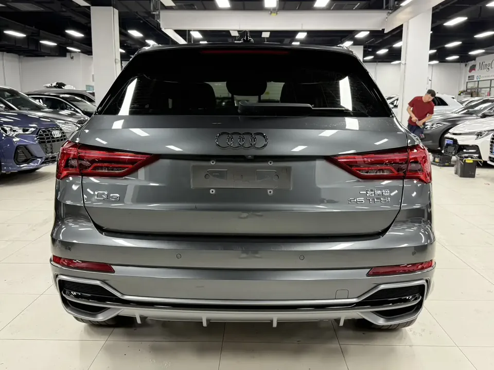 Audi Q3 Audi Q3 2022 35 TFSI Fashionable and Dynamic 2022 — миниатюра 2