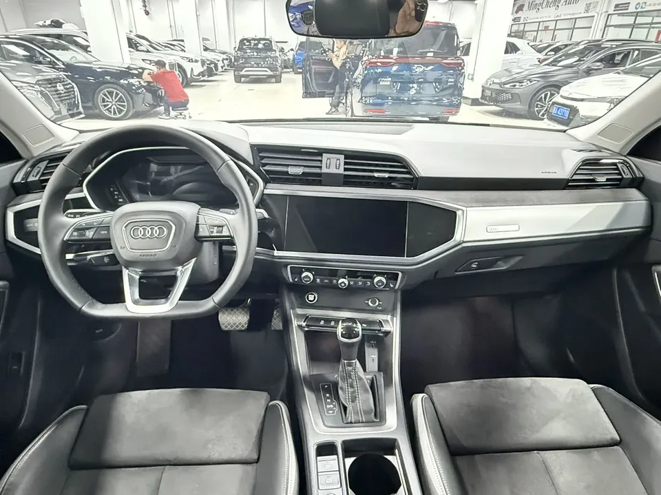 Audi Q3 Audi Q3 2022 35 TFSI Fashionable and Dynamic 2022 — миниатюра 5