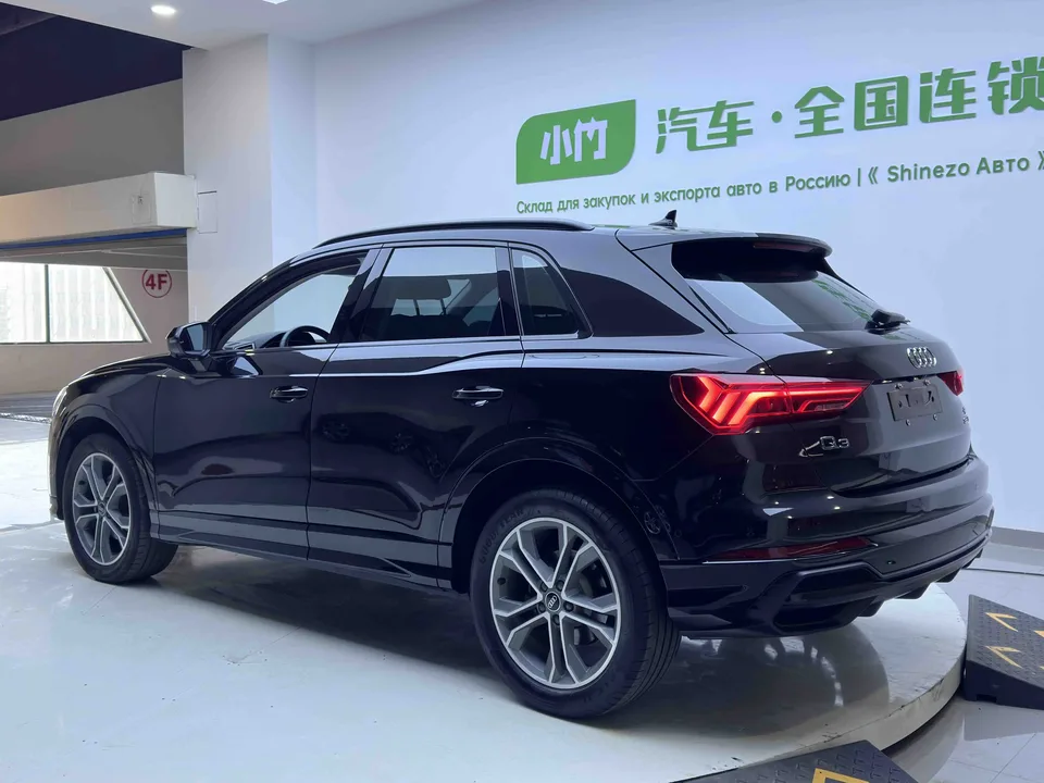 Audi Q3 Audi Q3 2023 35 TFSI Fashionable and Dynamic 2023 — миниатюра 2