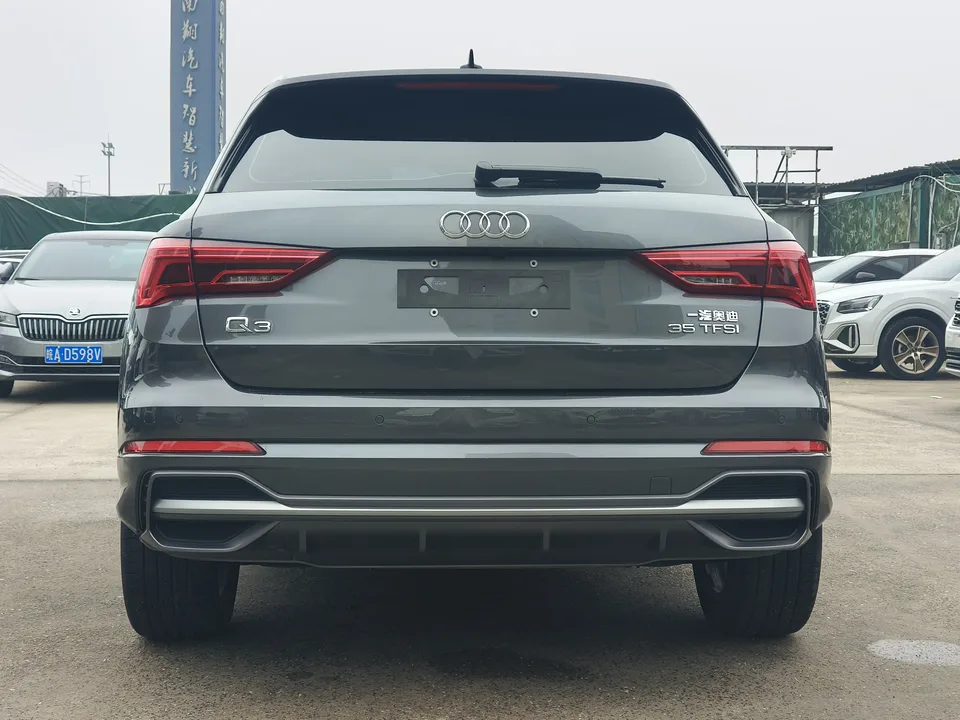 Audi Q3 Audi Q3 2022 35 TFSI Fashionable and Dynamic 2022 — миниатюра 2