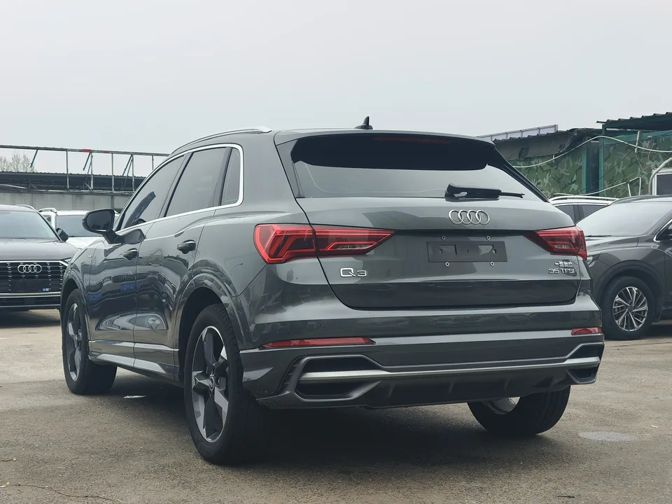 Audi Q3 Audi Q3 2022 35 TFSI Fashionable and Dynamic 2022 — миниатюра 4