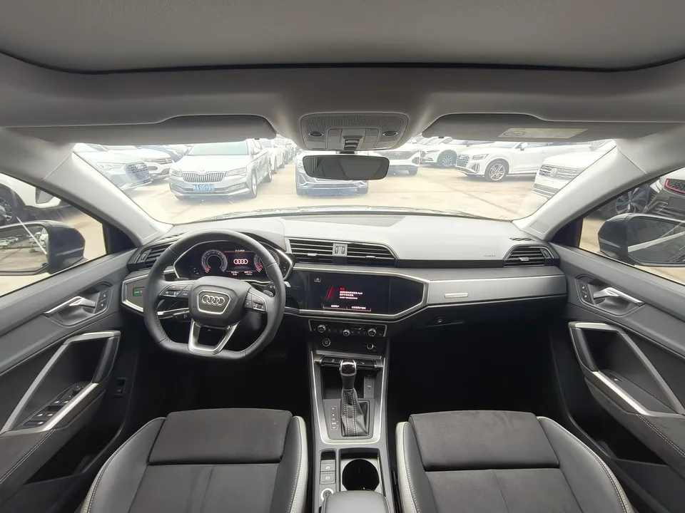Audi Q3 Audi Q3 2022 35 TFSI Fashionable and Dynamic 2022 — миниатюра 5