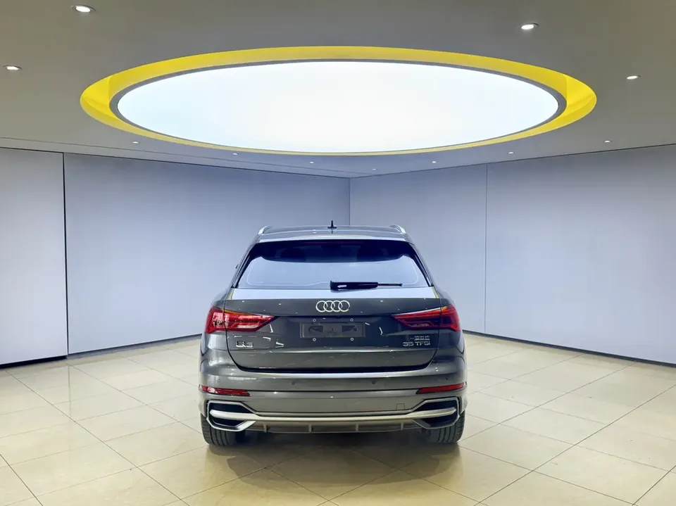 Audi Q3 Audi Q3 2022 35 TFSI Fashionable and Dynamic 2022 — миниатюра 2
