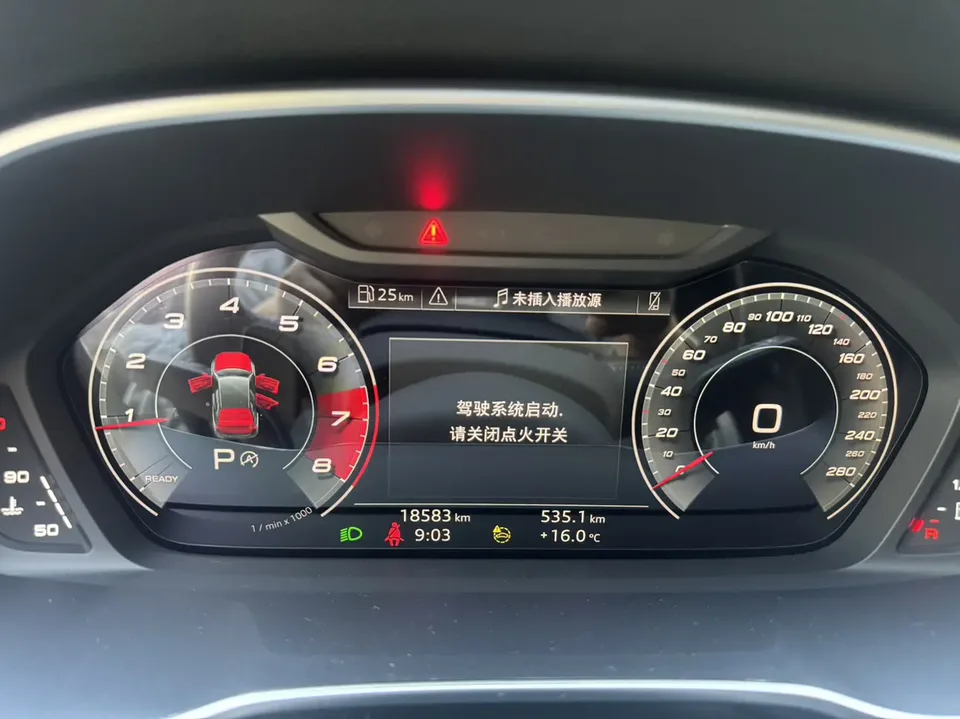 Audi Q3 Audi Q3 2022 35 TFSI Fashionable and Dynamic 2022 — миниатюра 5