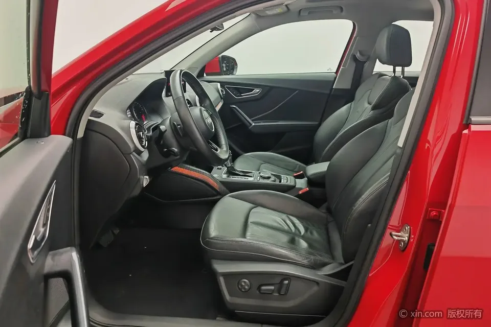 Audi Q2L Audi Q2L 2022 35 TFSI Fashionable and Elegant 2022 — миниатюра 4