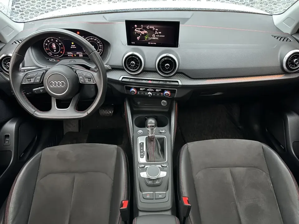 Audi Q2L Audi Q2L 2024 35 TFSI luxury and dynamic model 2024 — миниатюра 4