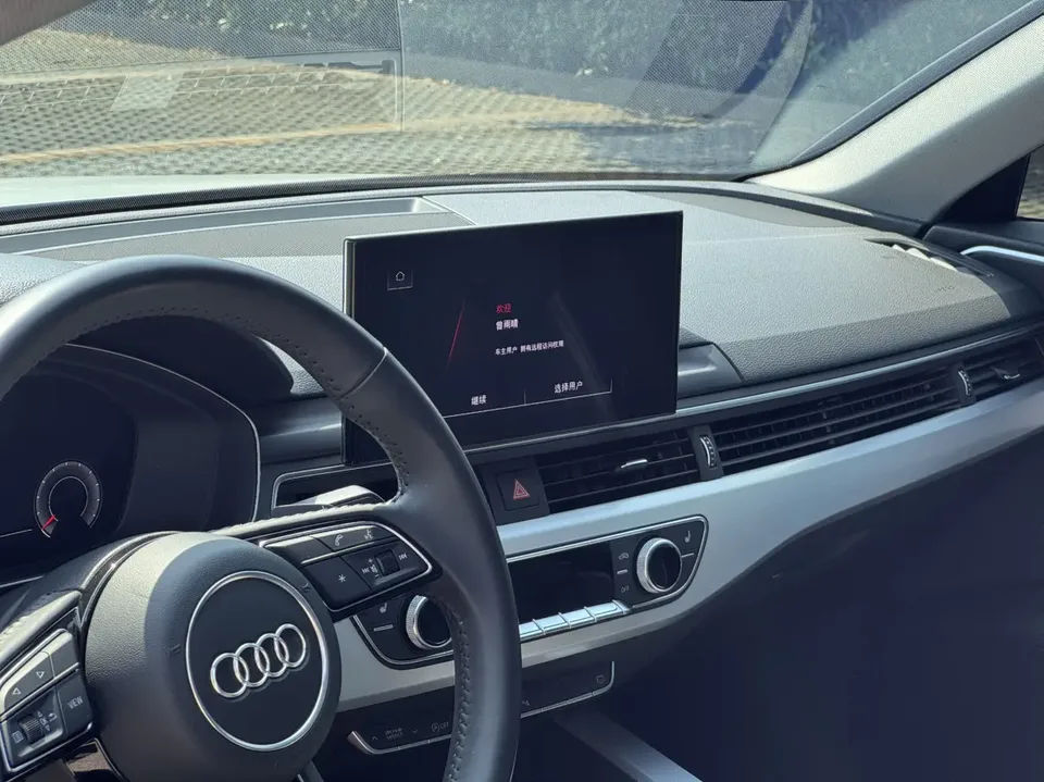 Audi a4 l Audi A4L 2022 40 TFSI luxury and dynamic model 2022 — миниатюра 2