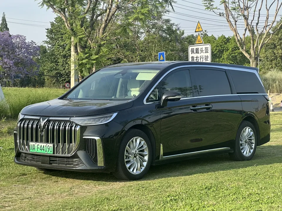 Voyah Lantu Dreamer PHEV 2022