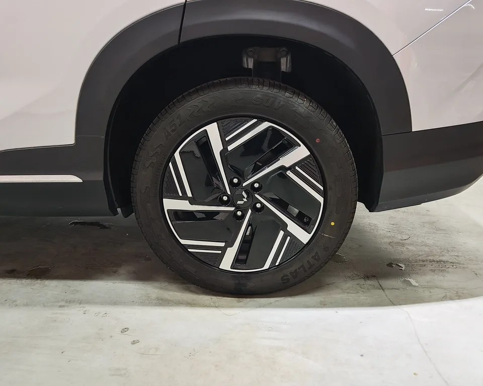 Wuling Starlight S PHEV 130km Pilot Edition 2024 — миниатюра 3