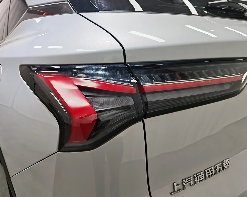 Wuling Starlight S PHEV 130km Pilot Edition 2024 — миниатюра 4