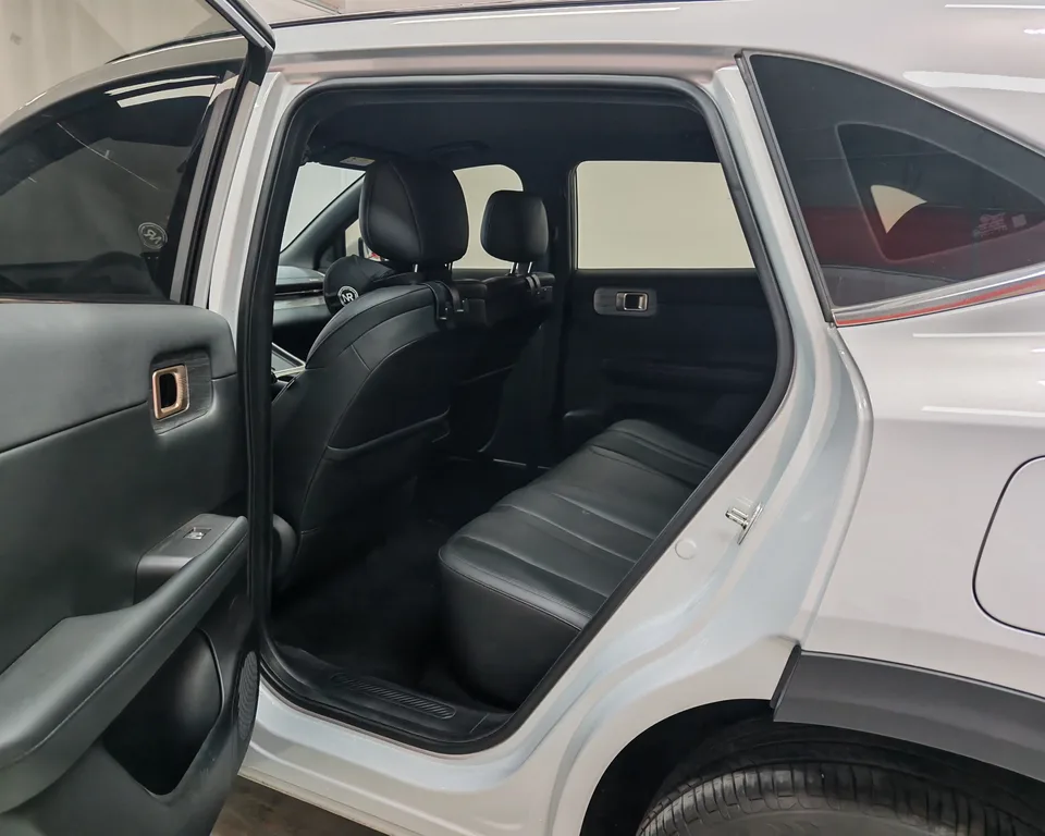 Wuling Starlight S PHEV 130km Pilot Edition 2024 — миниатюра 5
