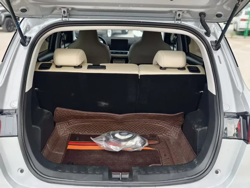 Wuling Bingo PLUS Wuling Bingo PLUS 2024 330km five-seater version 2024 — thumbnail 3