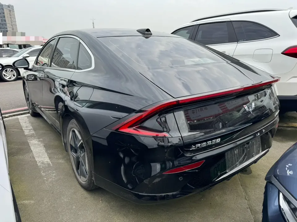 Wuling Starlight EV 610km Smart Flagship 2025 — миниатюра 4