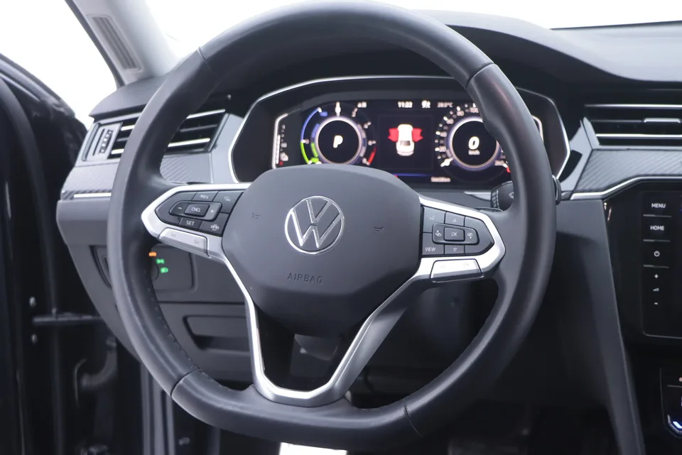 Volkswagen Magotan PHEV Magotan GTE 2022 luxury model 2023 — миниатюра 5