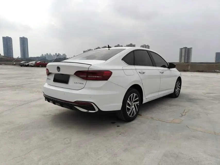 Volkswagen Lavida Lavida 2024 300TSI DSG Starry Sky Leading Edition 2025 — миниатюра 2