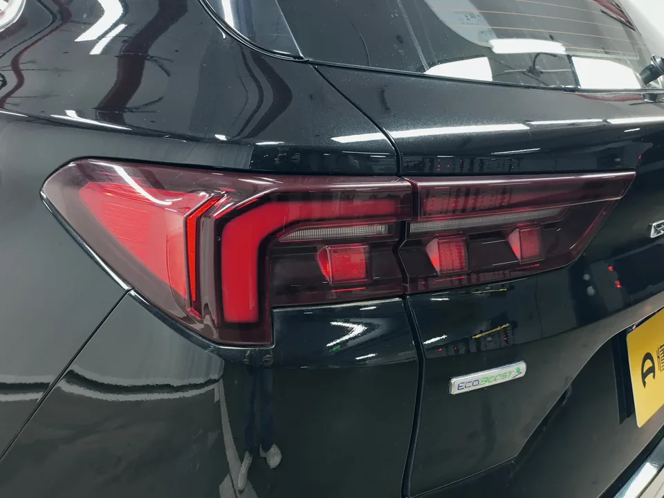 Ford Equator Sport EcoBoost 170 Platinum Edition 2024 — миниатюра 4