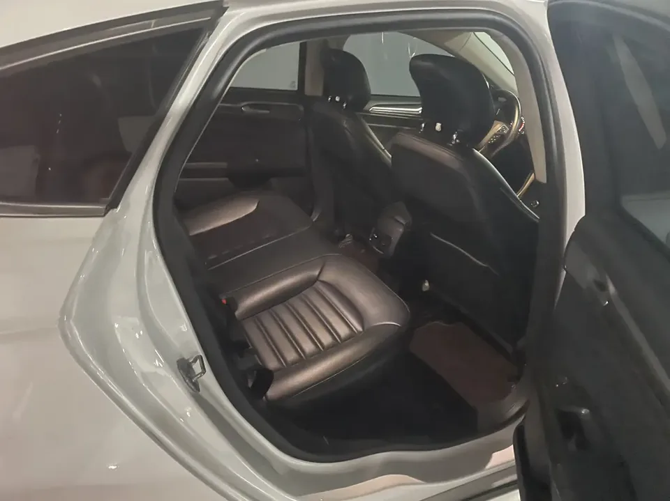 Ford Mondeo Mondeo EcoBoost 180 Fashion Edition 2022 — миниатюра 3