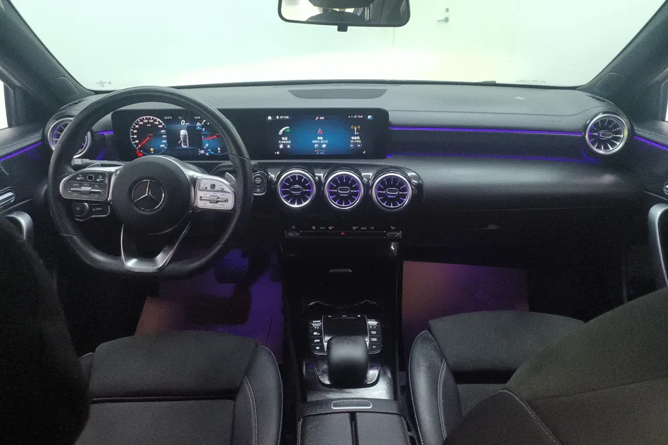 Mercedes-Benz Mercedes Benz A Class second facelift A 200 L sports sedan fashion version 2023 — миниатюра 2