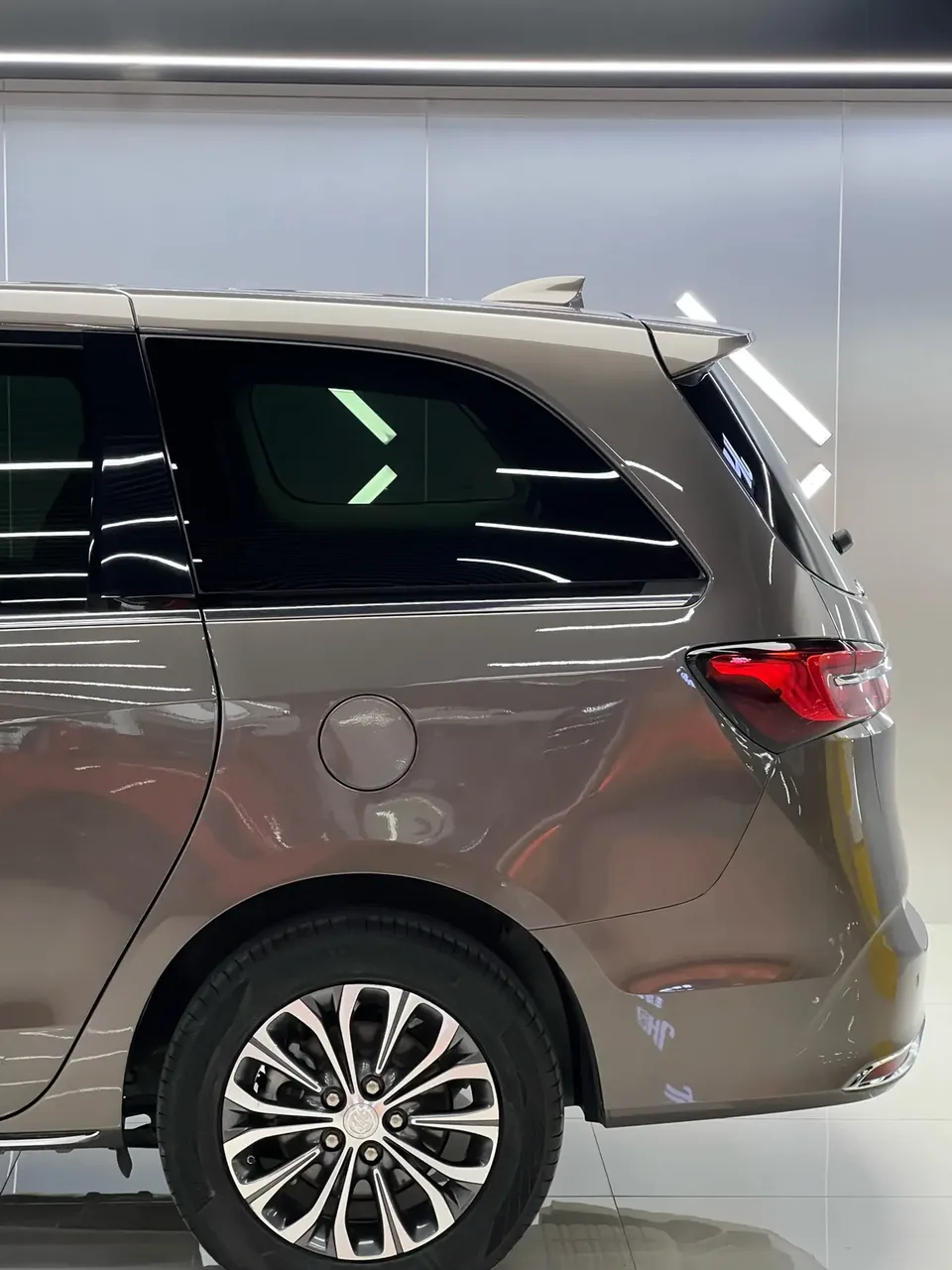 Buick GL8 GL8 2022 facelift land business class 652T luxury model 2022 — thumbnail 3