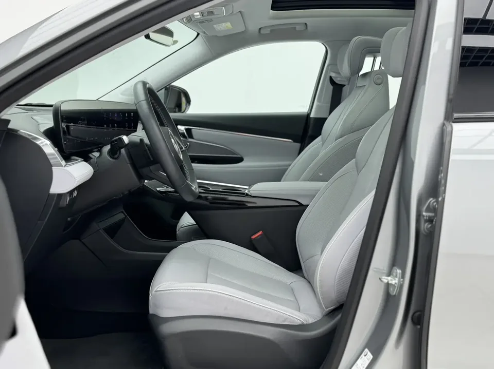 Buick E5 Premium Standard Range Edition 2023 — миниатюра 4