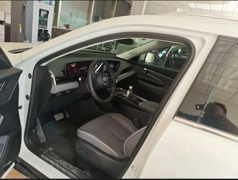 Buick E5 620KM Premium Edition 2025 — миниатюра 3