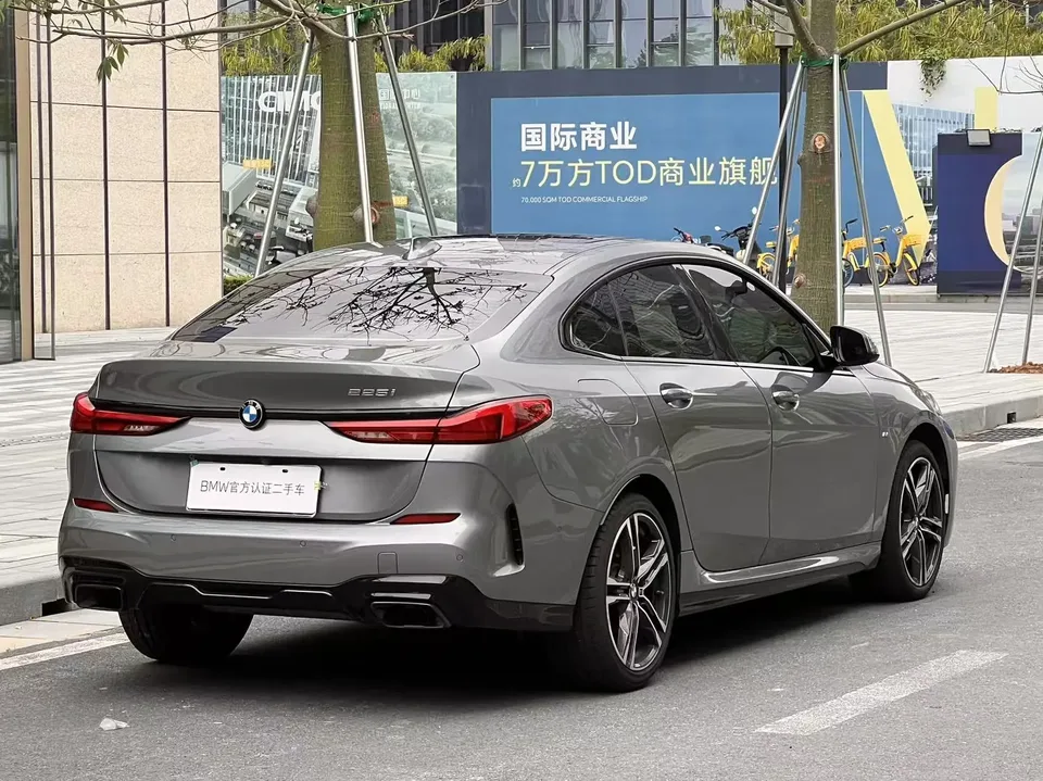 BMW 2 Series 225i 4-Door Coupe M Sport Night Edition 2022 — миниатюра 2