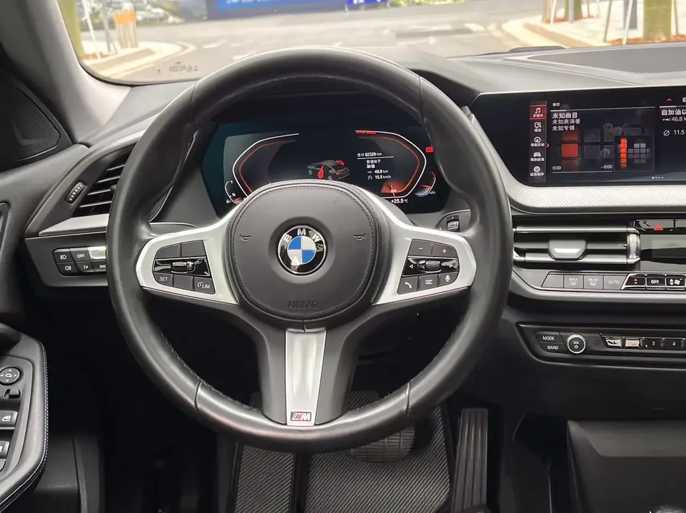 BMW 2 Series 225i 4-Door Coupe M Sport Night Edition 2022 — миниатюра 4
