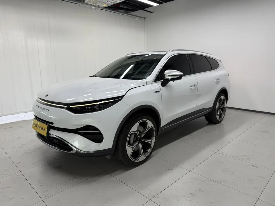 Denza X PHEV 2022