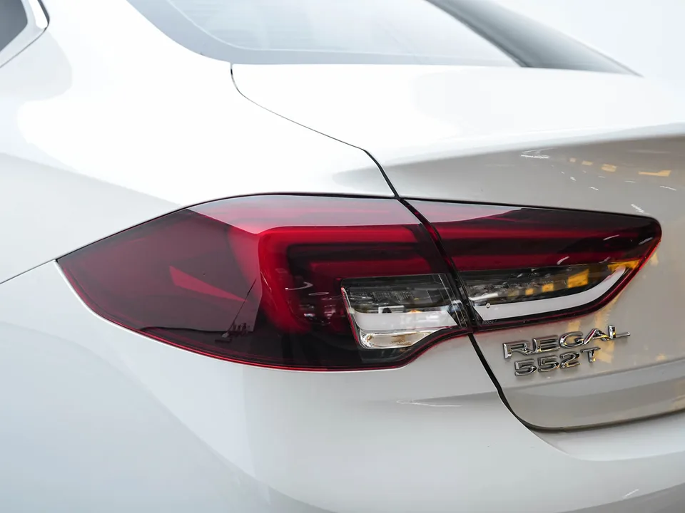 Buick Majesty Regal 2023 552T Smart Edition 2023 — миниатюра 4