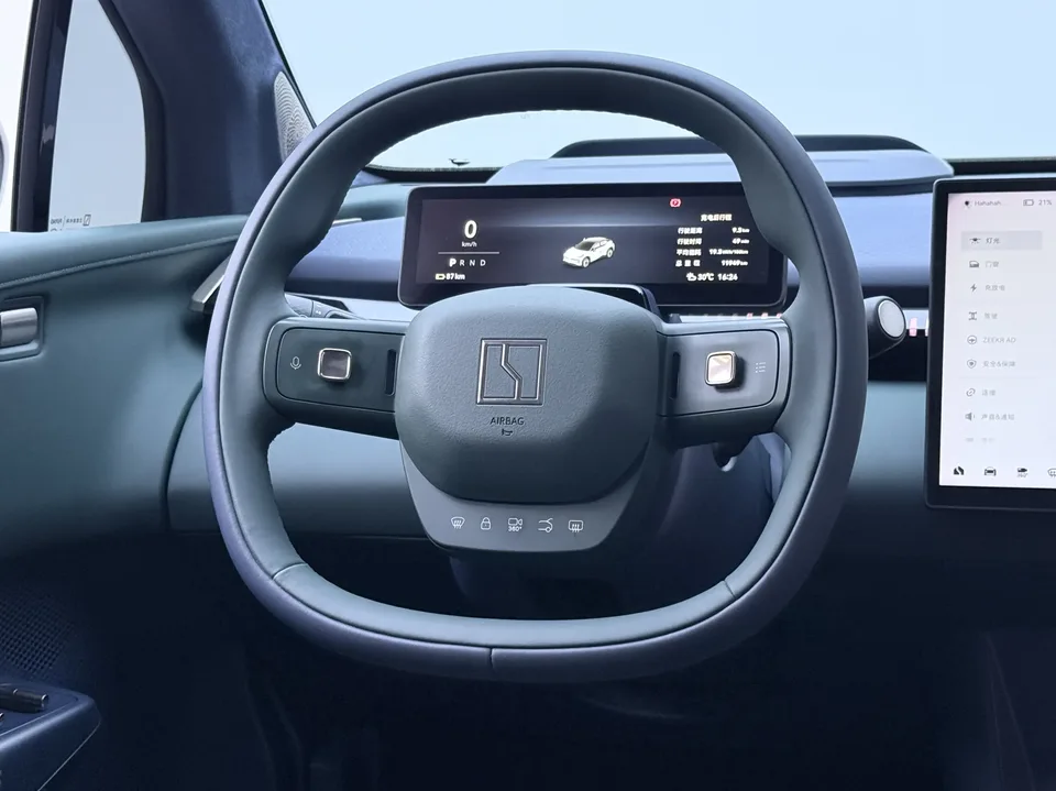 Zeekr X YOU version four-seat rear drive 2024 — миниатюра 4