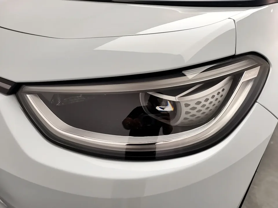 Volkswagen ID.3 Extremely Intelligent Edition 2022 — миниатюра 2