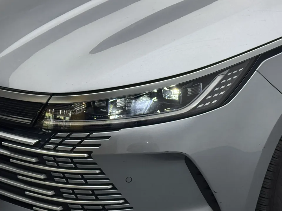 BYD Destroyer 05 DM-i Champion Edition 120KM Prestige Edition 2023 — миниатюра 3