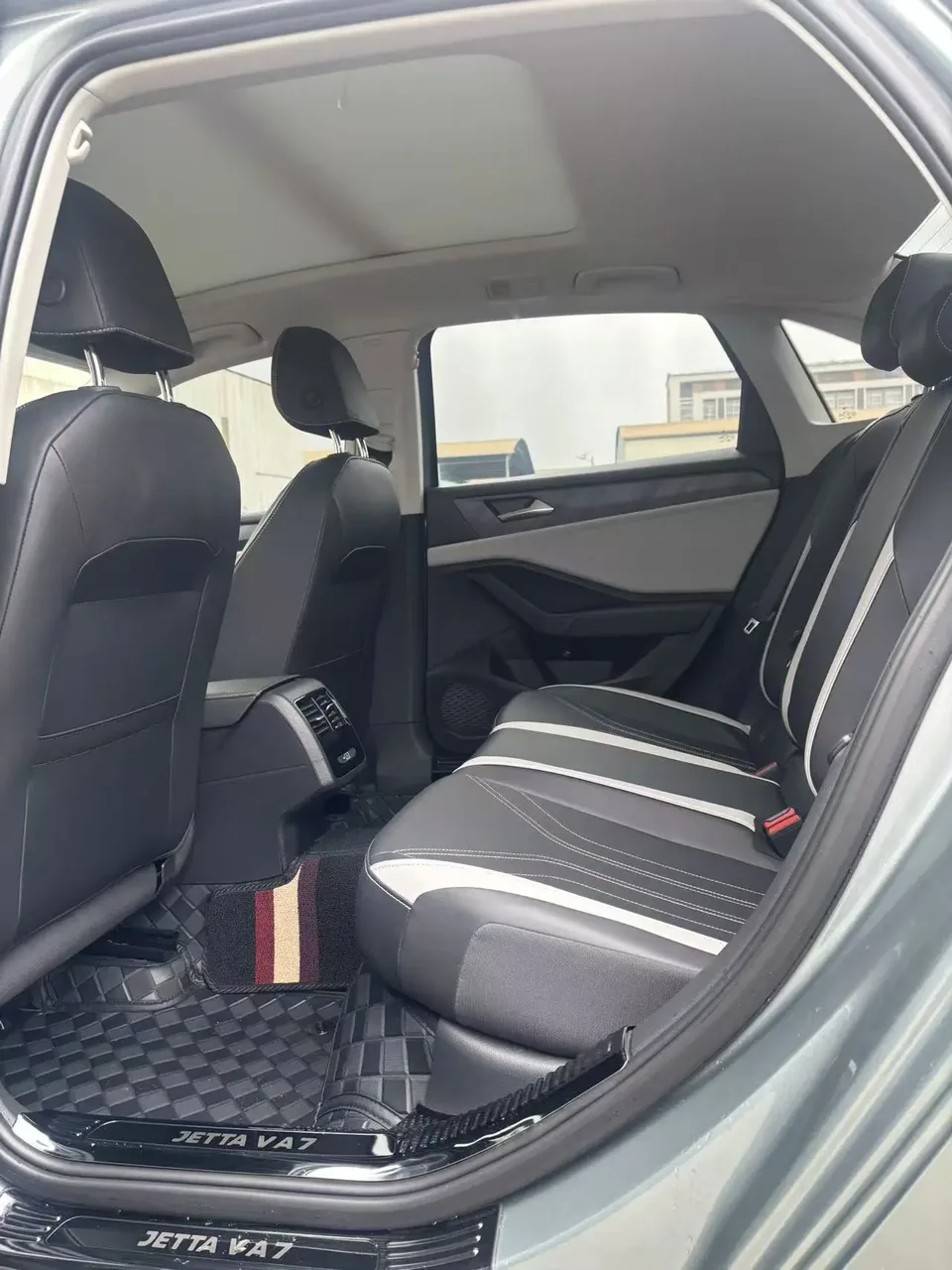Jetta VA7 1.4T First Come First Served Edition 2025 — миниатюра 3