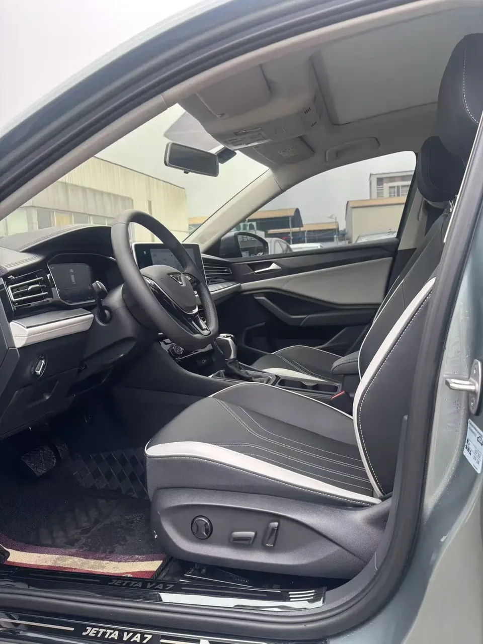Jetta VA7 1.4T First Come First Served Edition 2025 — миниатюра 5