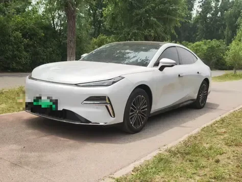 Geely Galaxy Star 8 PHEV 2025