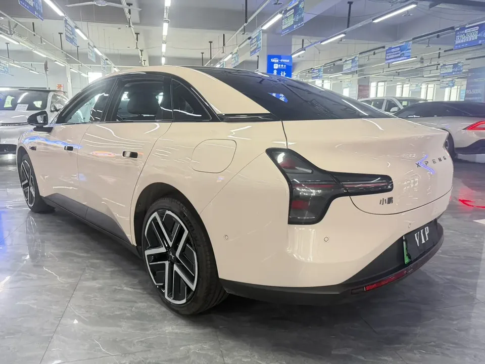 XPeng Xiaopeng MONA M03 600 Ultra-long-range Max version 2025 — миниатюра 2