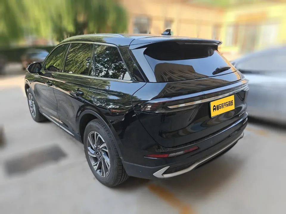 Lincoln Adventurer 2.0T 2WD Premium Edition 2024 — миниатюра 3