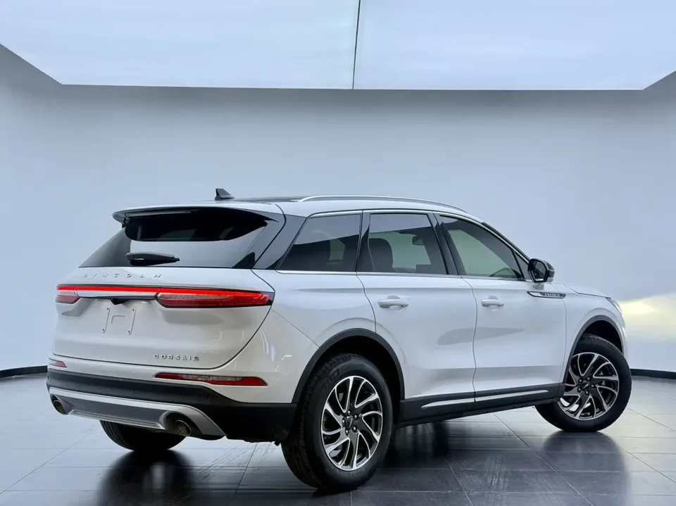 Lincoln Adventurer Adventurer 2022 2.0T two-wheel drive exclusive edition 2022 — миниатюра 3