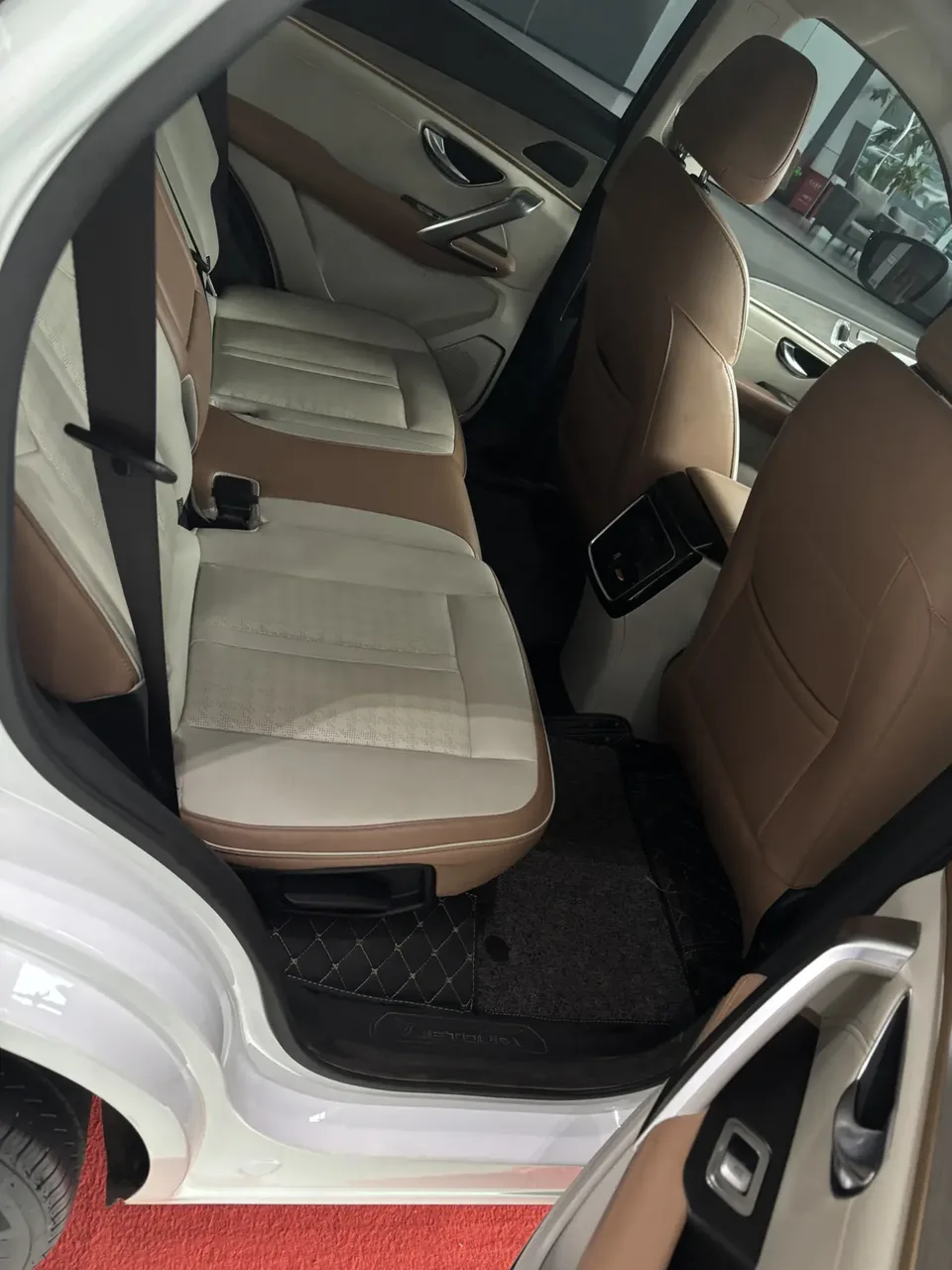 Jetour X70 C-DM 1.5TD DHT Voyage Edition PRO 2024 — миниатюра 4