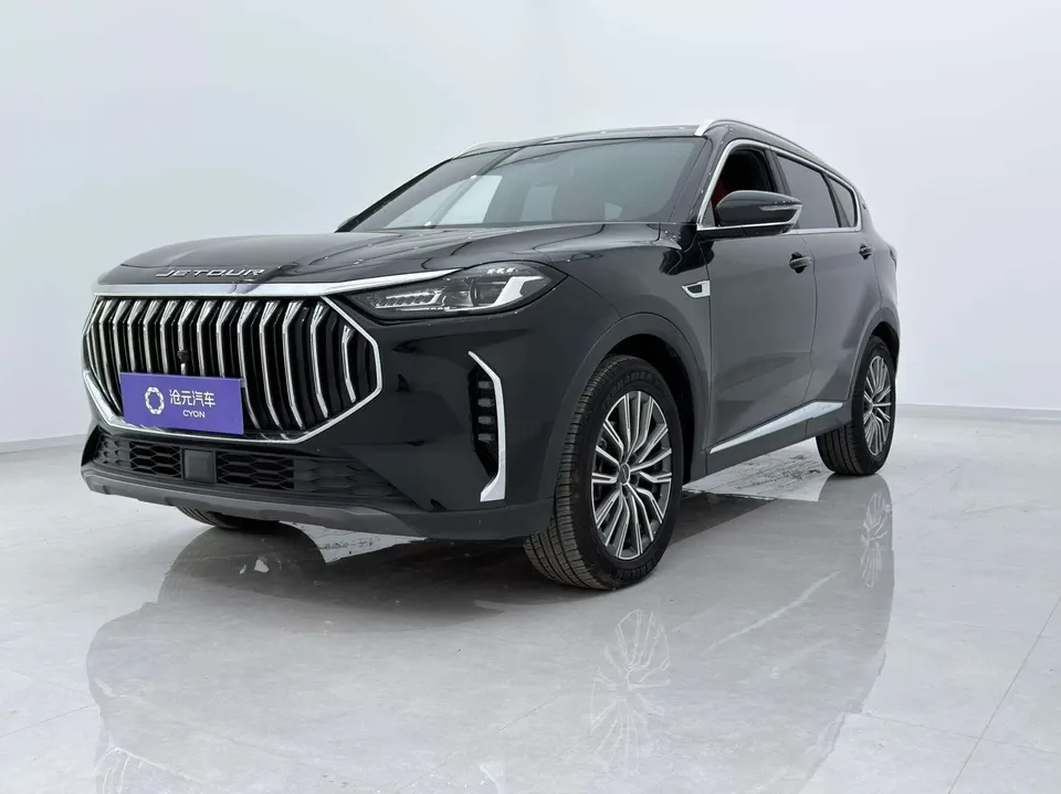 Jetour Jietu X70 PLUS Champion Edition 1.5T DCT Champion MAX 7 Seaters 2025 — фото 1, купить с доставкой в Москву
