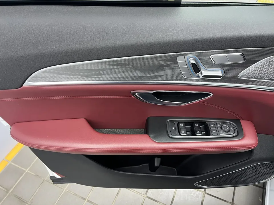 Jetour Jietu X70 PLUS JETOUR X70 PLUS 2023 1.5T DCT Brave PLUS 5-seater 2023 — миниатюра 3