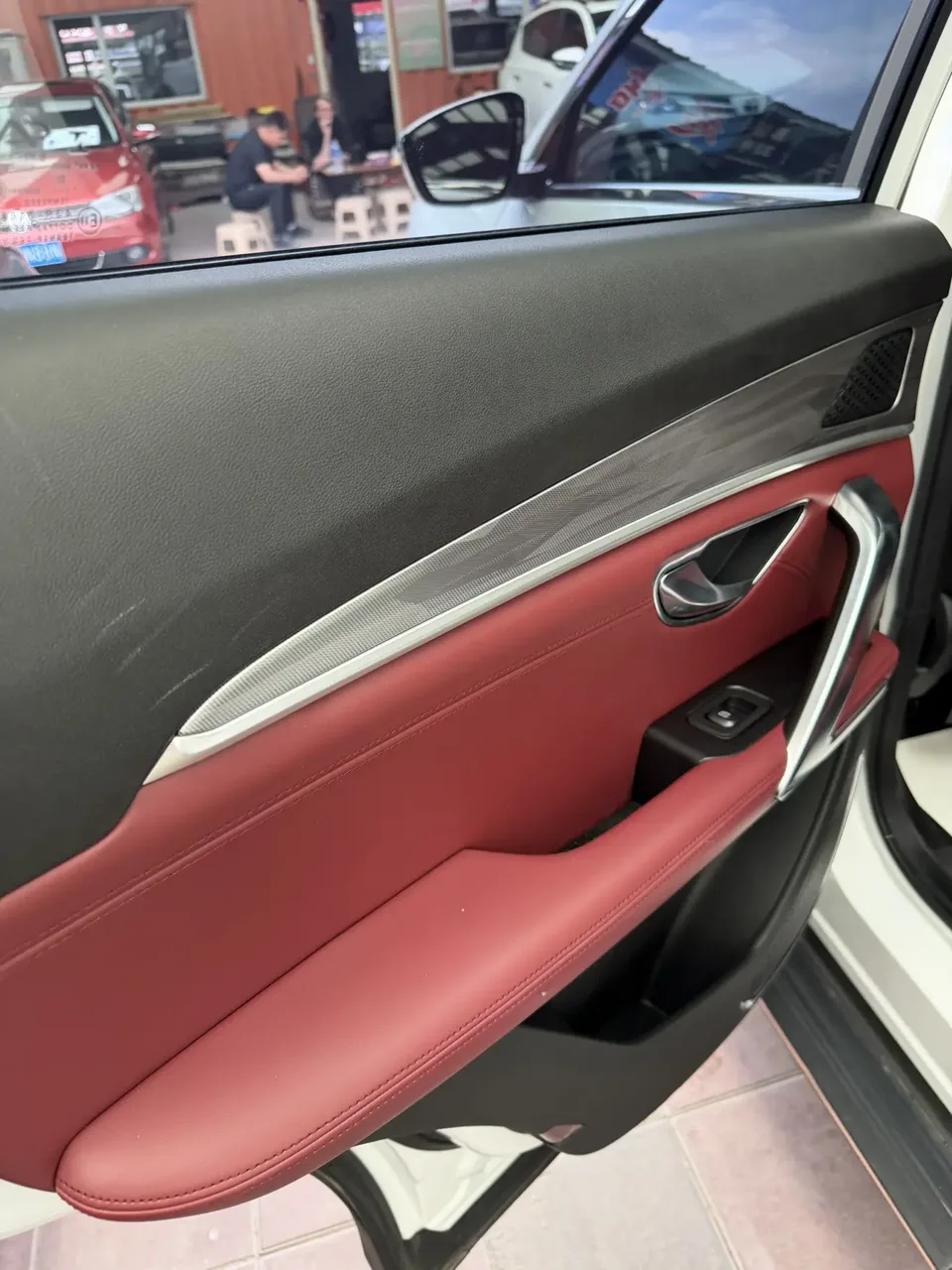 Jetour Jietu X70 PLUS JETOUR X70 PLUS 2023 1.5T DCT Brave PLUS 5-seater 2023 — миниатюра 4