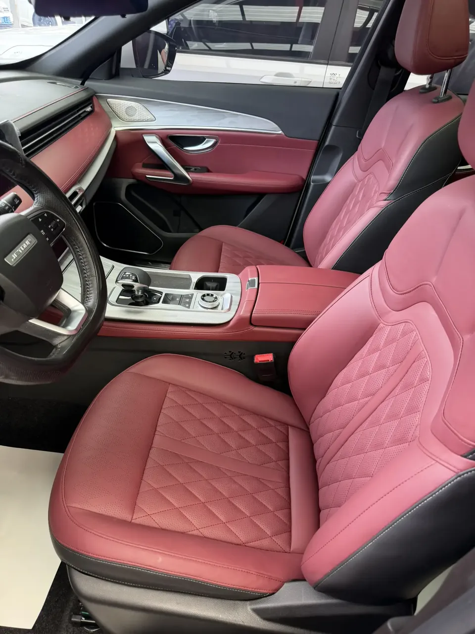 Jetour Jietu X70 PLUS JETOUR X70 PLUS 2023 1.5T DCT Brave PLUS 5-seater 2023 — миниатюра 5