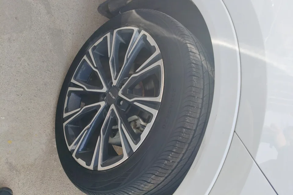 Jetour Jietu X70 Zhuge 1.6T DCT Kongming 5-seater 2022 — миниатюра 3