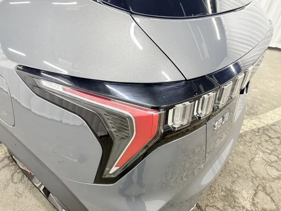 Lynk & Co 06 Lynk & Co 06 2023 Remix 1.5T Halo 2023 — миниатюра 4