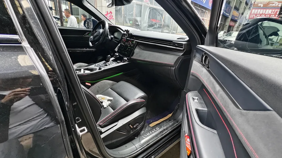 Lynk & Co 05 Lynk & Co 05 2022 2.0TD four-wheel drive Halo 2022 — миниатюра 5