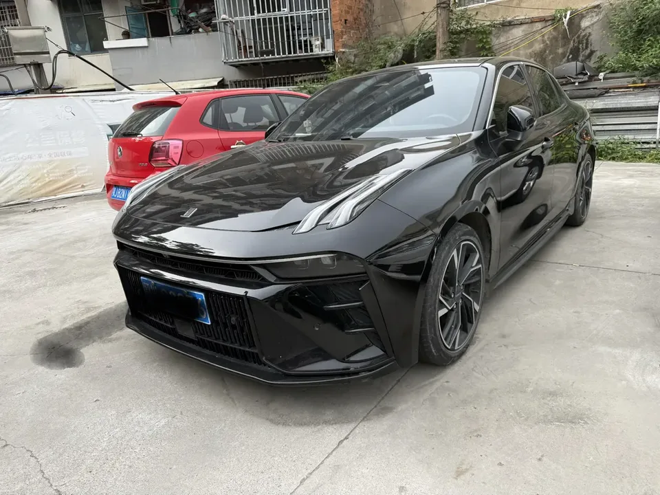 Lynk & Co 03 2022