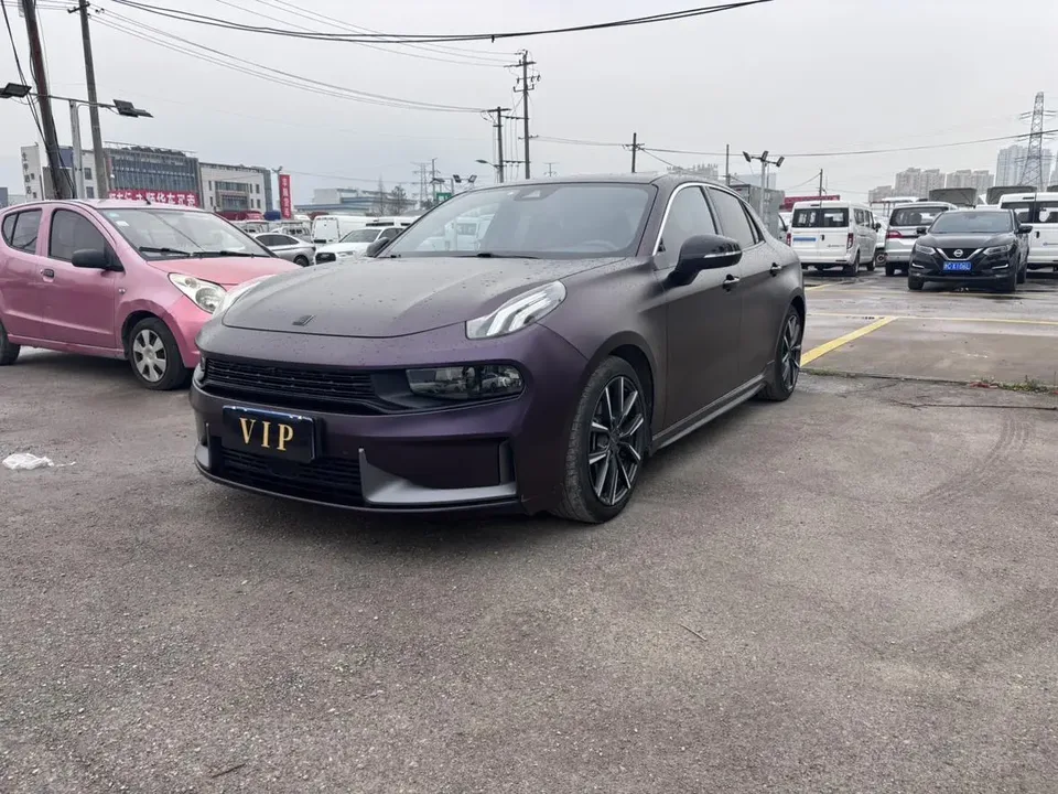 Lynk & Co 03 1.5TD DCT Pro 2022 — фото 1, купить с доставкой в Москву